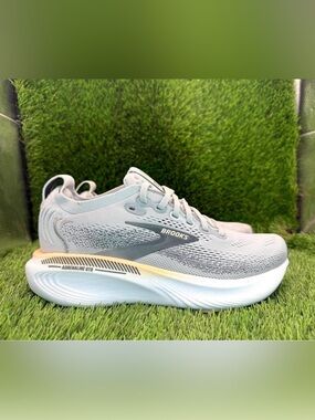 Brooks Women's Adrenaline GTS Running Shoe - Light Blue Gray